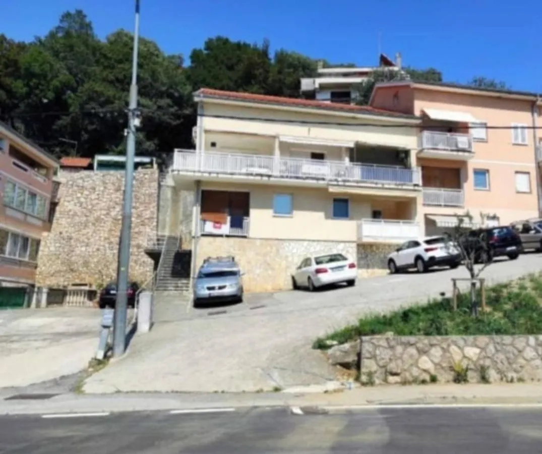 Apartments With A Parking Space Novi Vinodolski - 20006 contacts